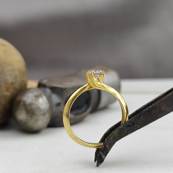 Engagement ring. 14K Yellow gold ring with 0.43ct' Lab-Created diamond. - Picture 3 of 17